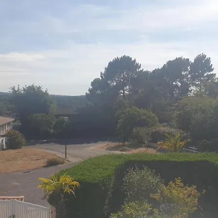 Maison Charmante לה-טסט-דה-בוש