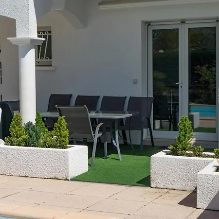 Maison Charmante Apartment *