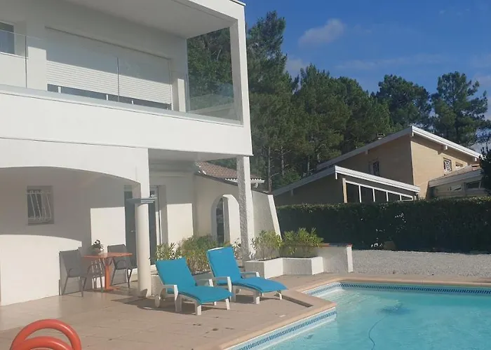 Maison Charmante Apartment